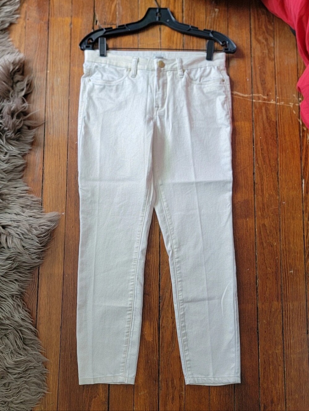 Classic Off White Button Cropped Pants With Tiny Sparkles